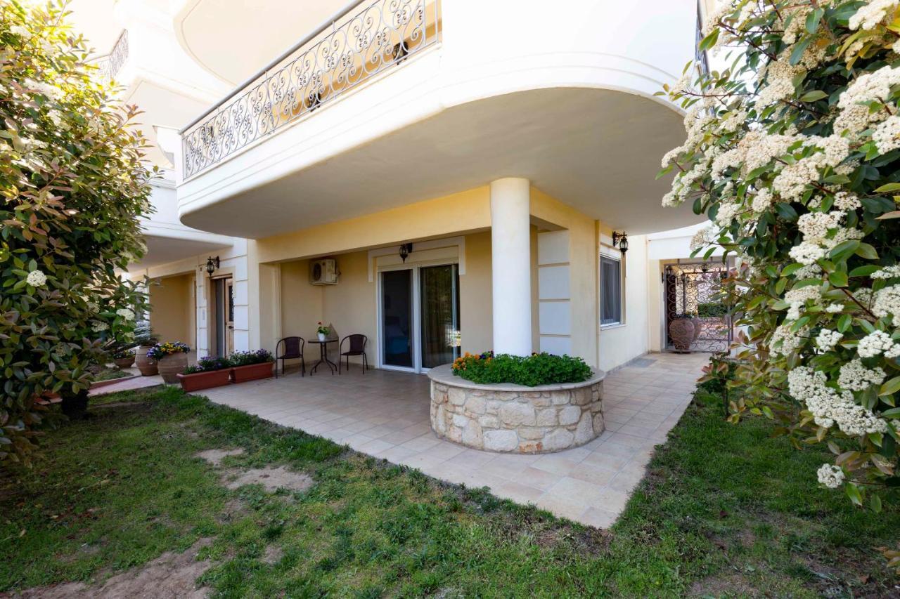 Ferienwohnung Elvis Nest Nea Moudania Exterior foto